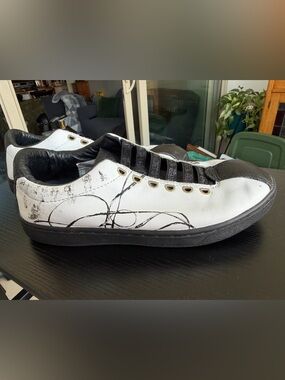 Rare L.A.M.B. Royal Elastics White and Black Woman’s Sneakers Size 8